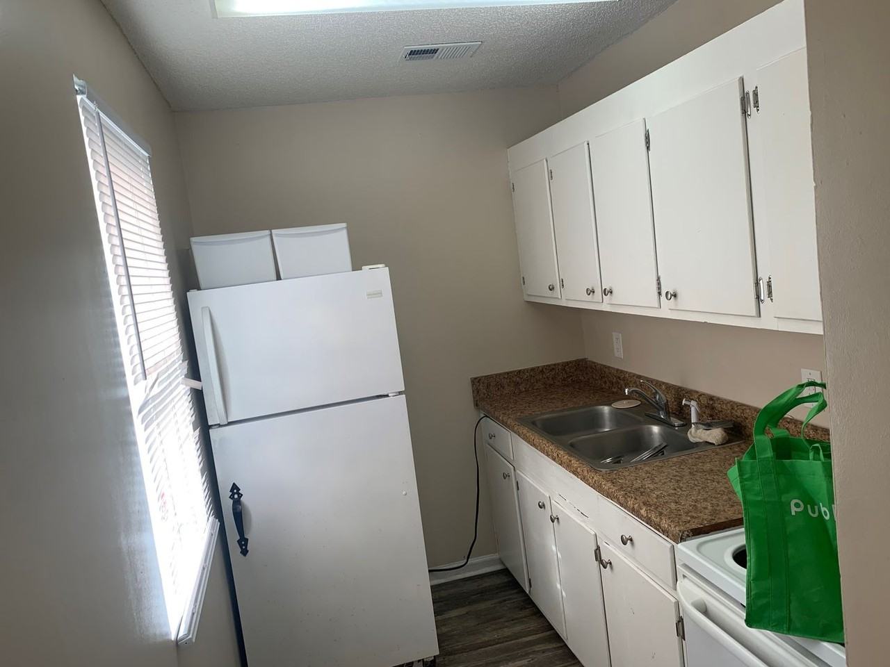 495 Bush Berry Rd - Photo 2 of 7