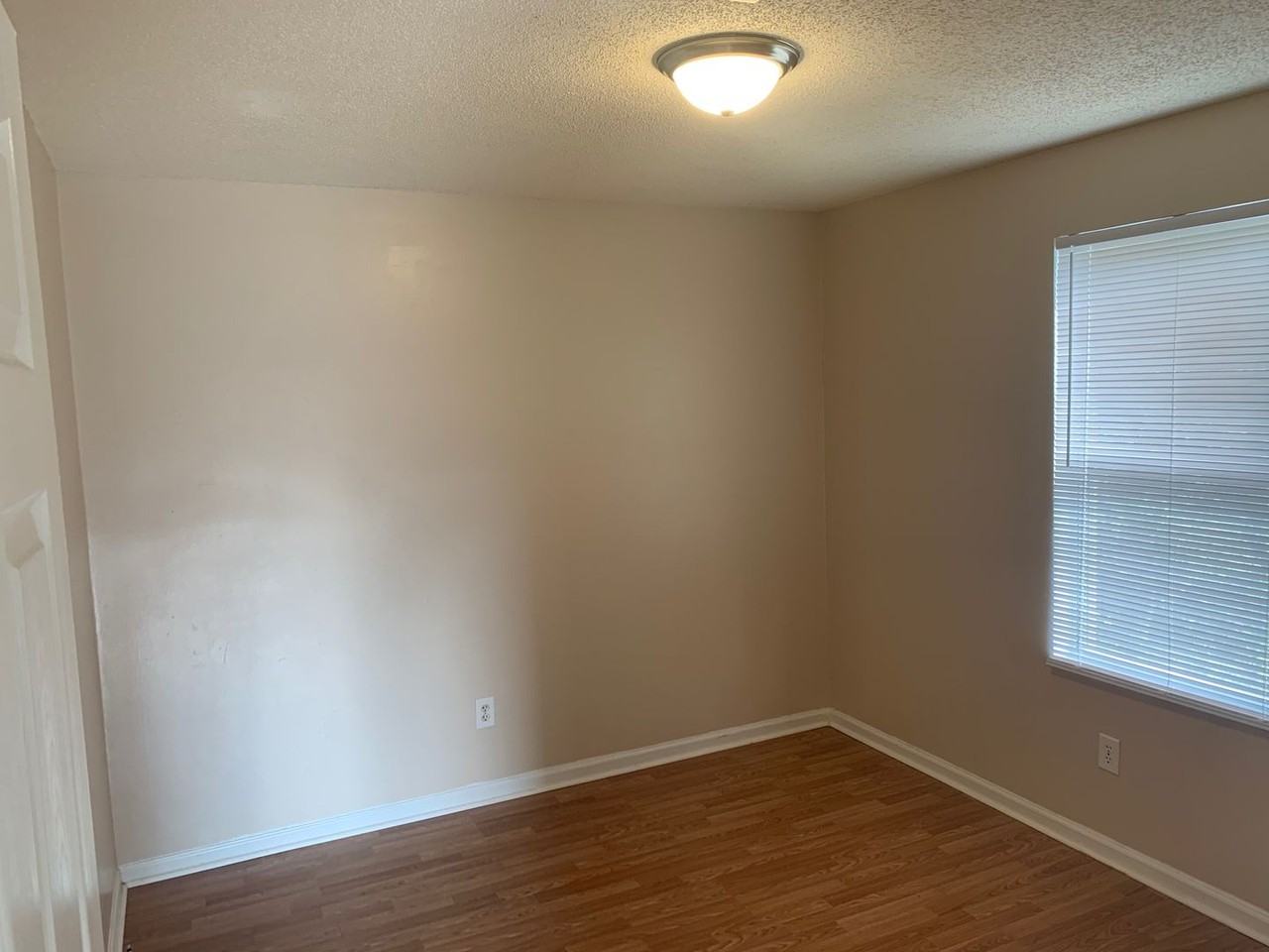 495 Bush Berry Rd - Photo 4 of 7