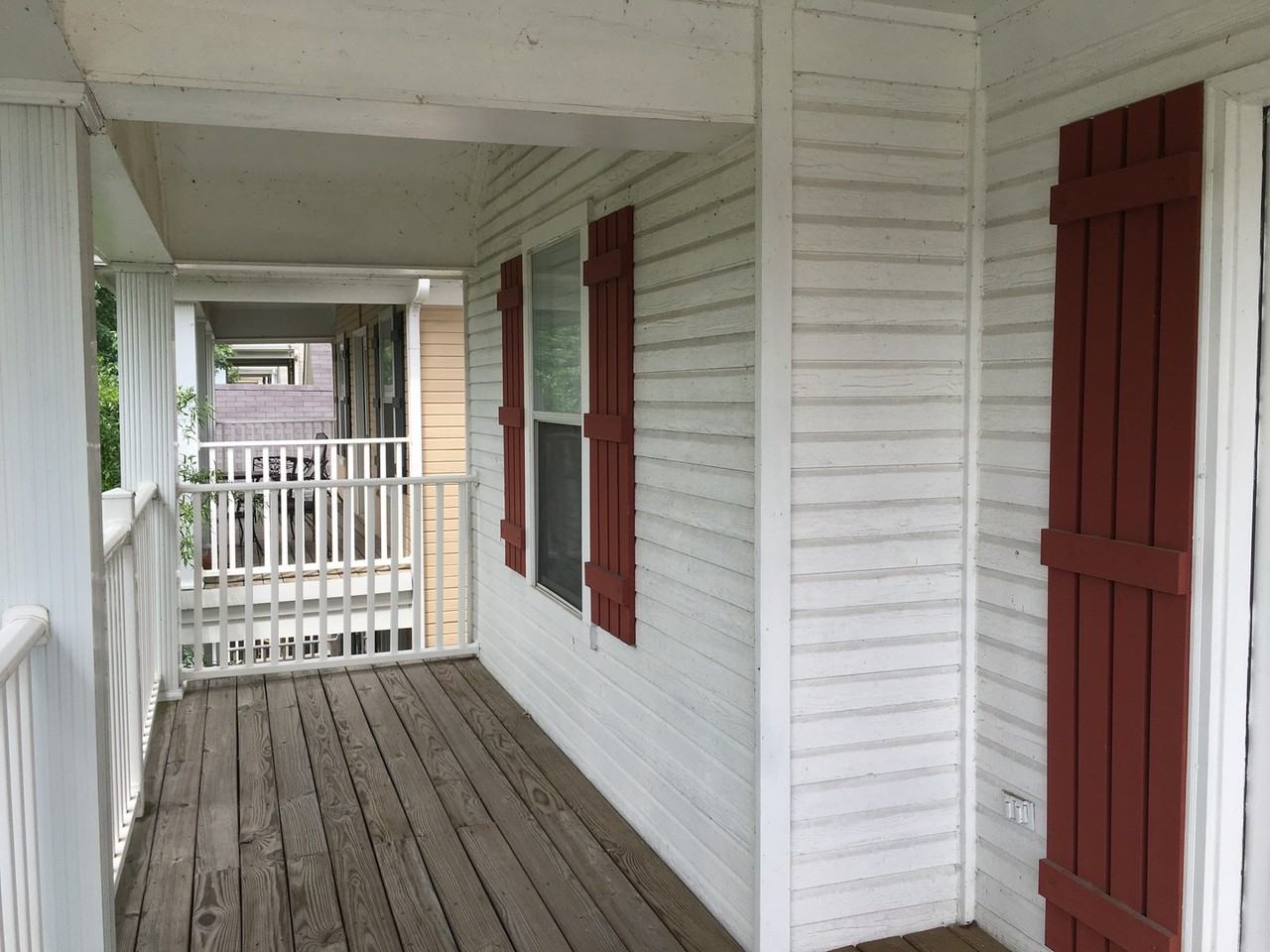 198 Island Bluff Dr - Photo 2 of 18