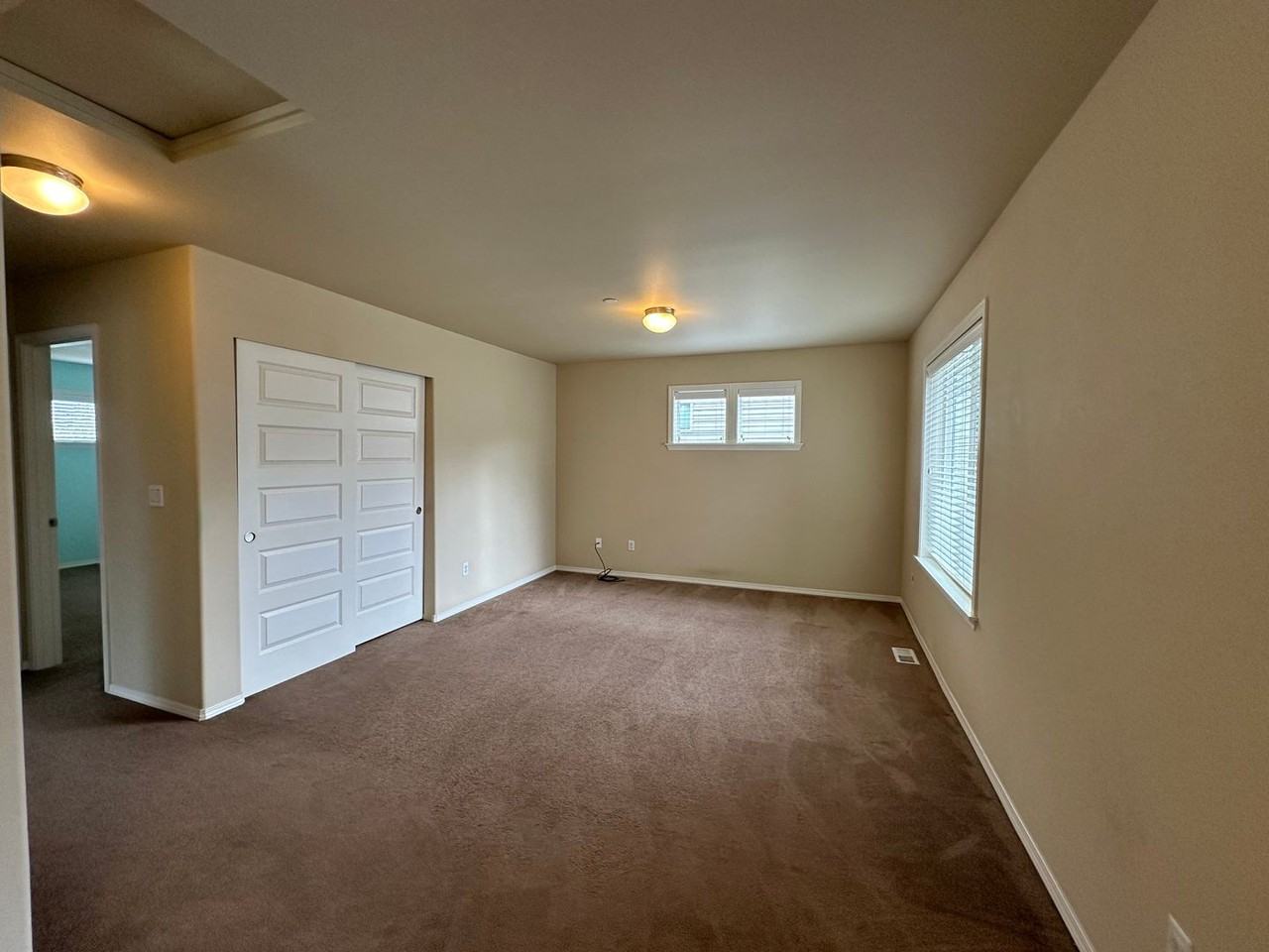 3021 Mcneil St - Photo 6 of 11