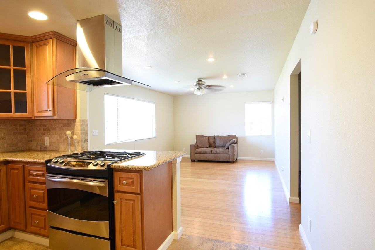 2422 Painted Rock Dr - Photo 5 of 14