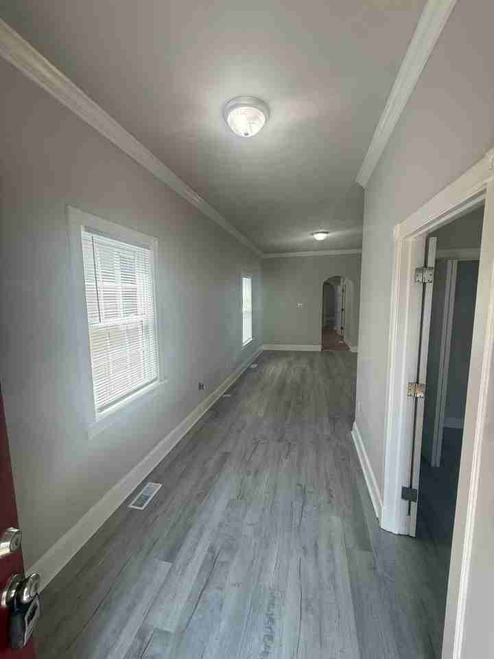211 E 13th St - Photo 2 of 23