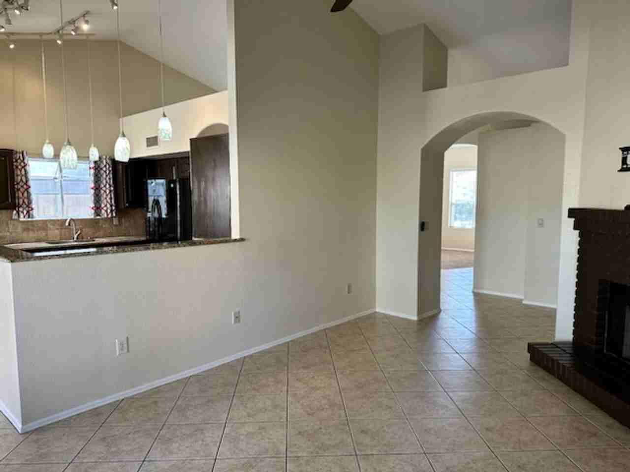 4106 E Ashurst Dr - Photo 7 of 21