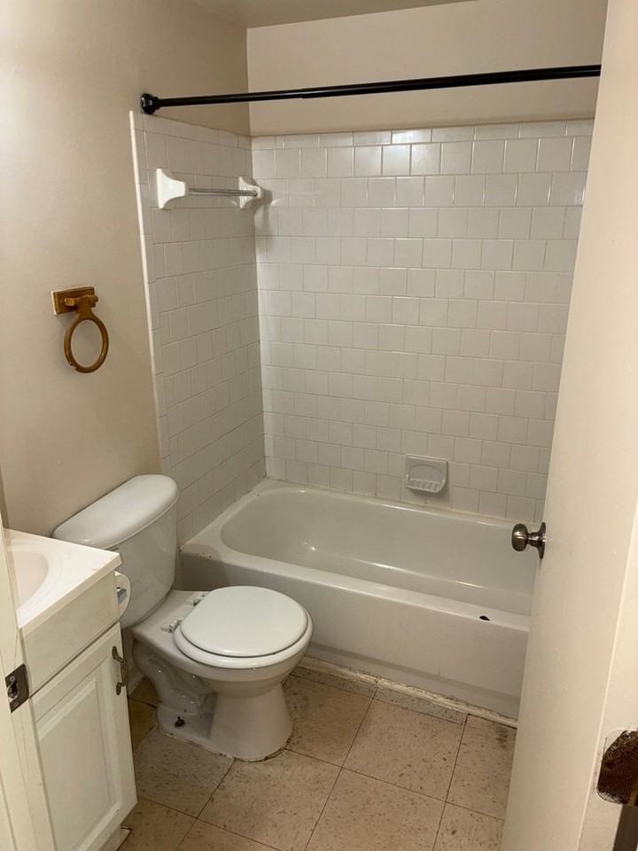428 S Gilmor St - Photo 5 of 8