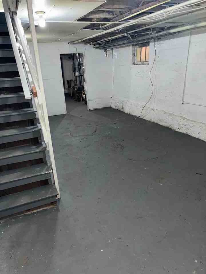 1513 N Ellamont St - Photo 5 of 27