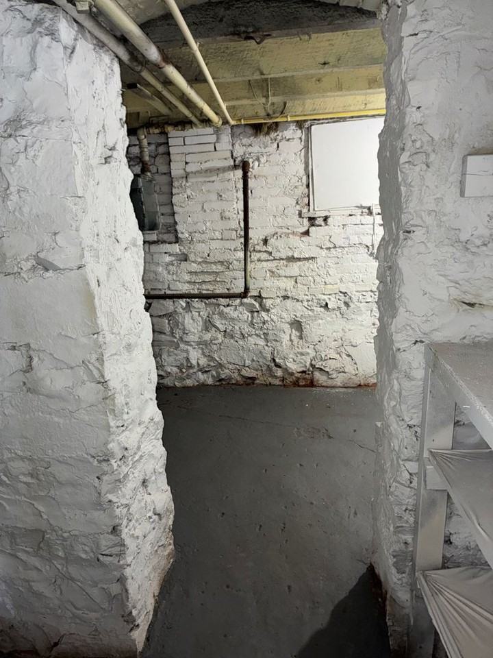 1513 N Ellamont St - Photo 6 of 27