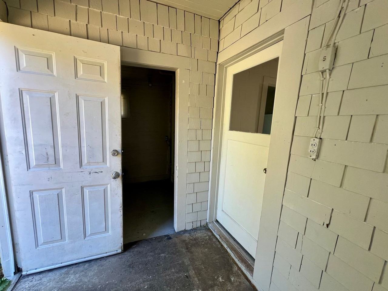2759 Stanton Ave - Photo 3 of 11