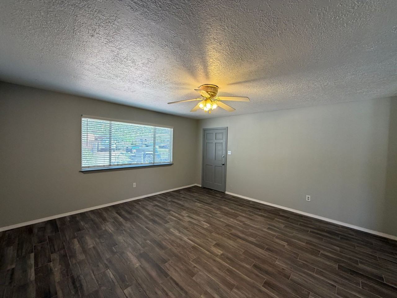 1312 Cordova Ave Nw - Photo 4 of 27