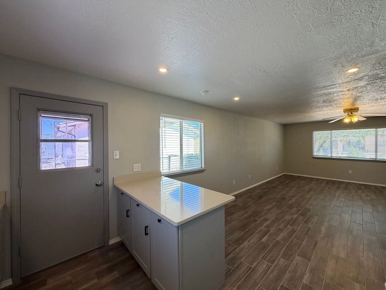 1312 Cordova Ave Nw - Photo 7 of 27
