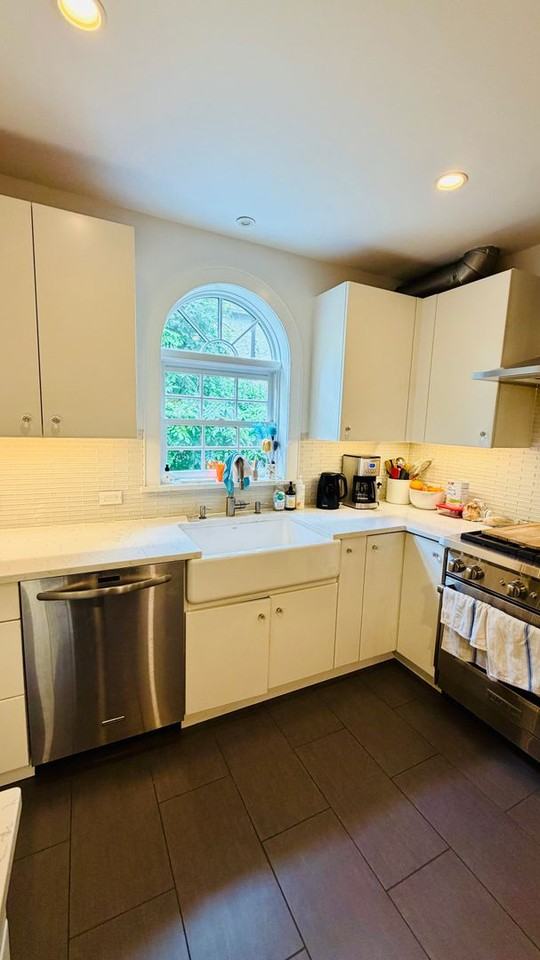 55 Graham Rd - Photo 3 of 35