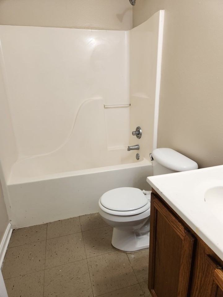 1702 Terrace Ave - Photo 7 of 8