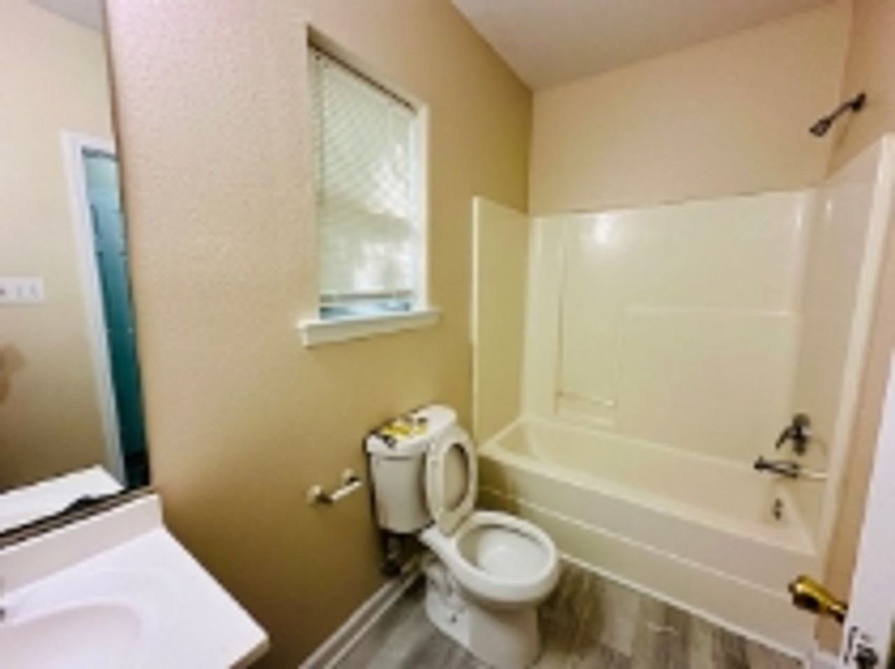 1409 N 35th St - Photo 5 of 8