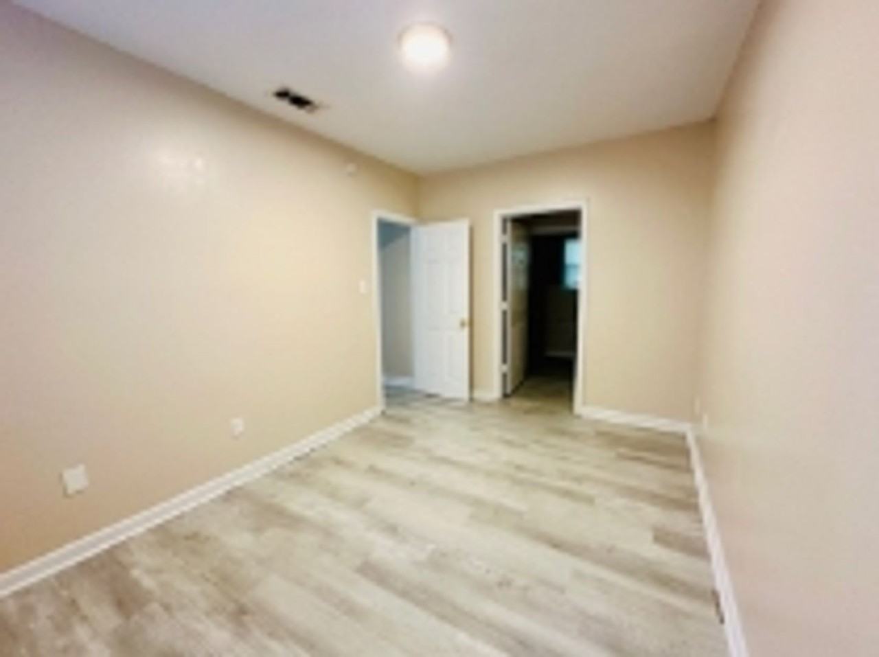 1409 N 35th St - Photo 7 of 8