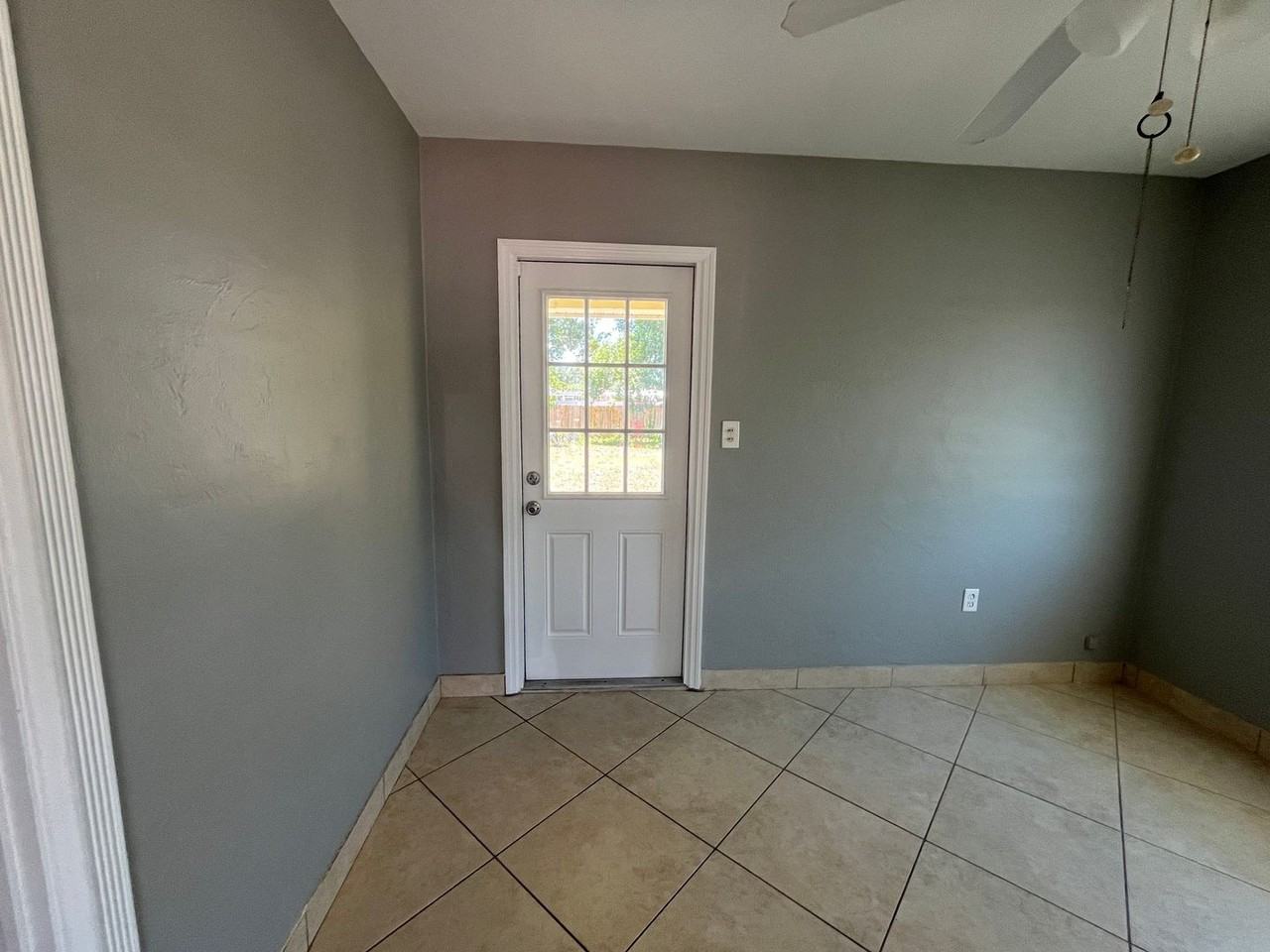 2154 Inner Cass Cir - Photo 2 of 22