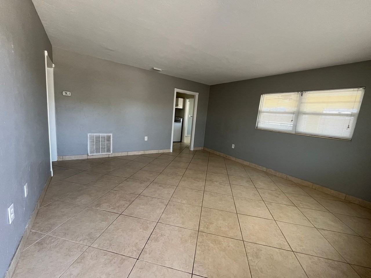 2154 Inner Cass Cir - Photo 4 of 22