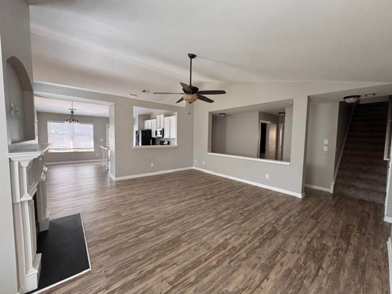 333 Linman Dr - Photo 2 of 14