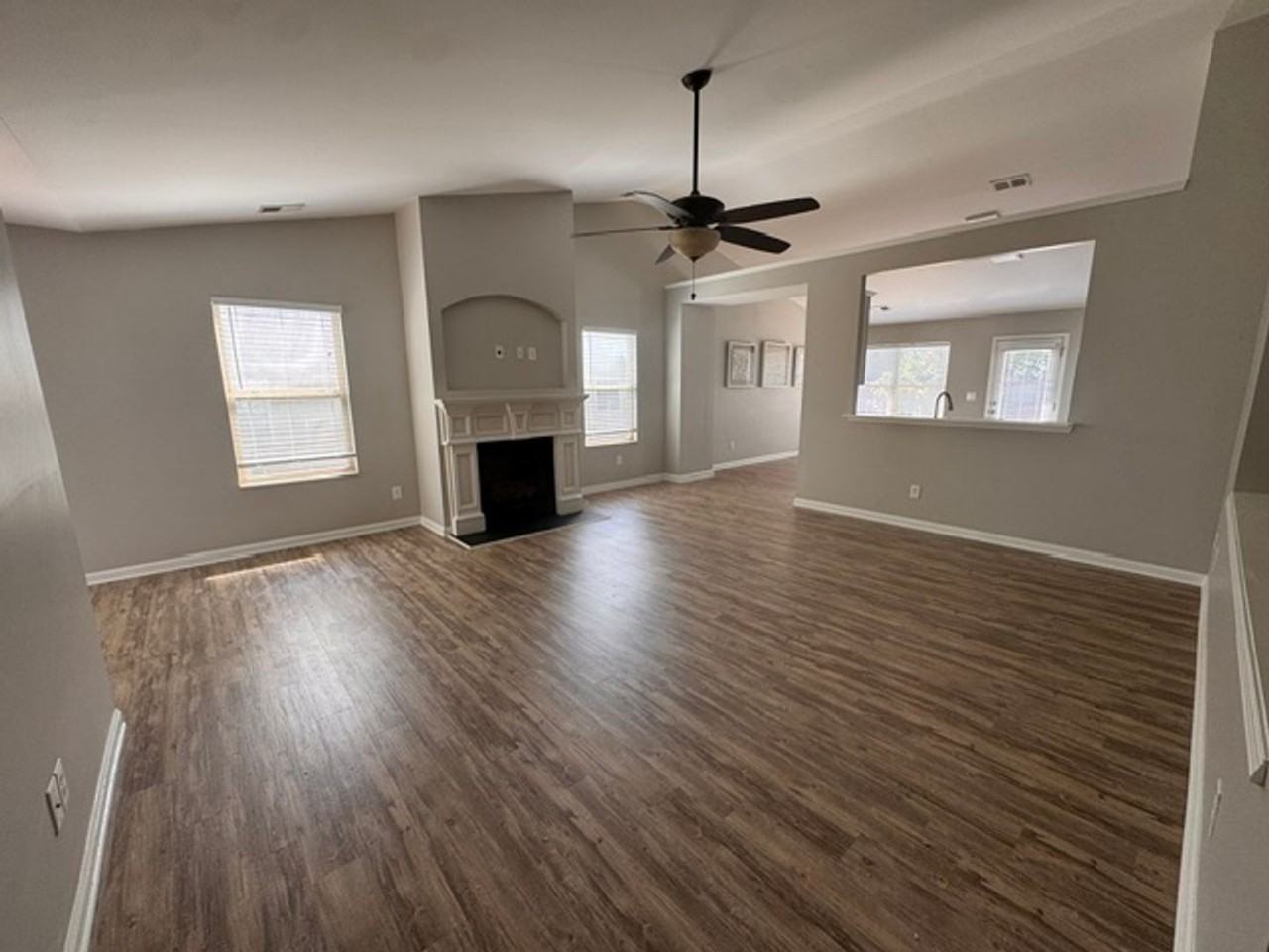 333 Linman Dr - Photo 3 of 14