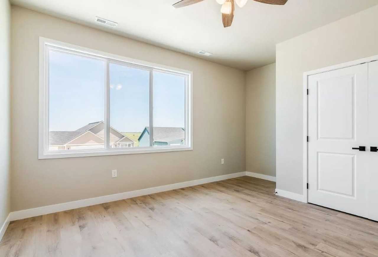 5803 Goheen Dr - Photo 5 of 11
