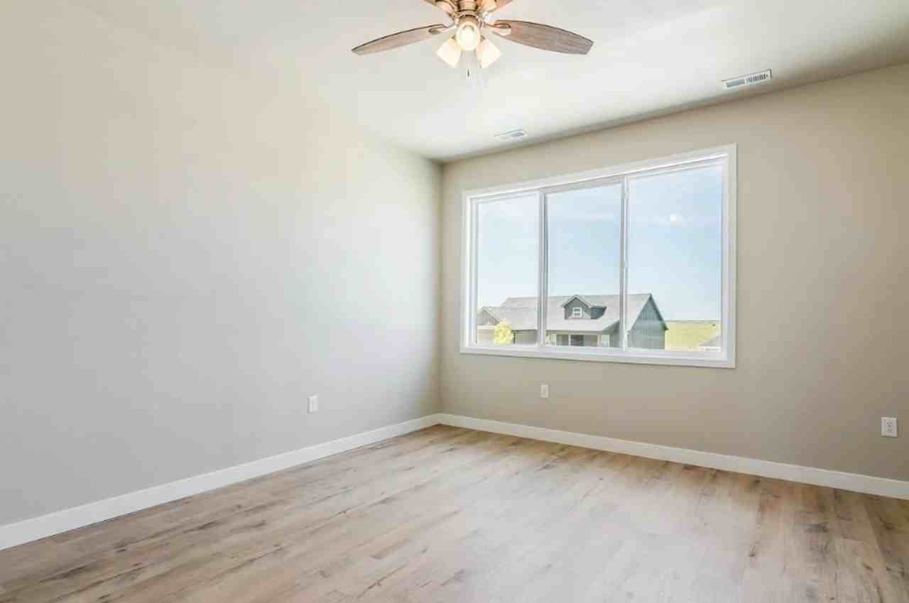 5803 Goheen Dr - Photo 6 of 11