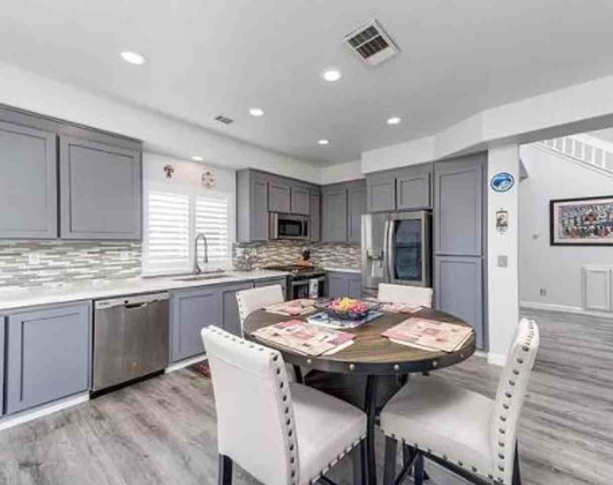 398 Aaron Cir - Photo 7 of 22