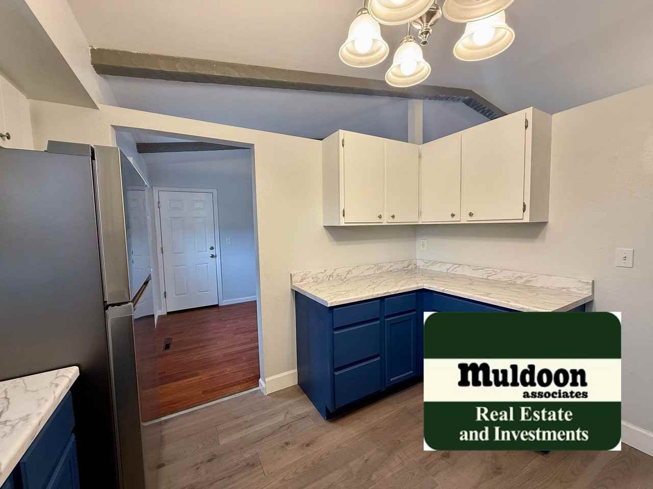2930 Cortina Dr - Photo 4 of 28