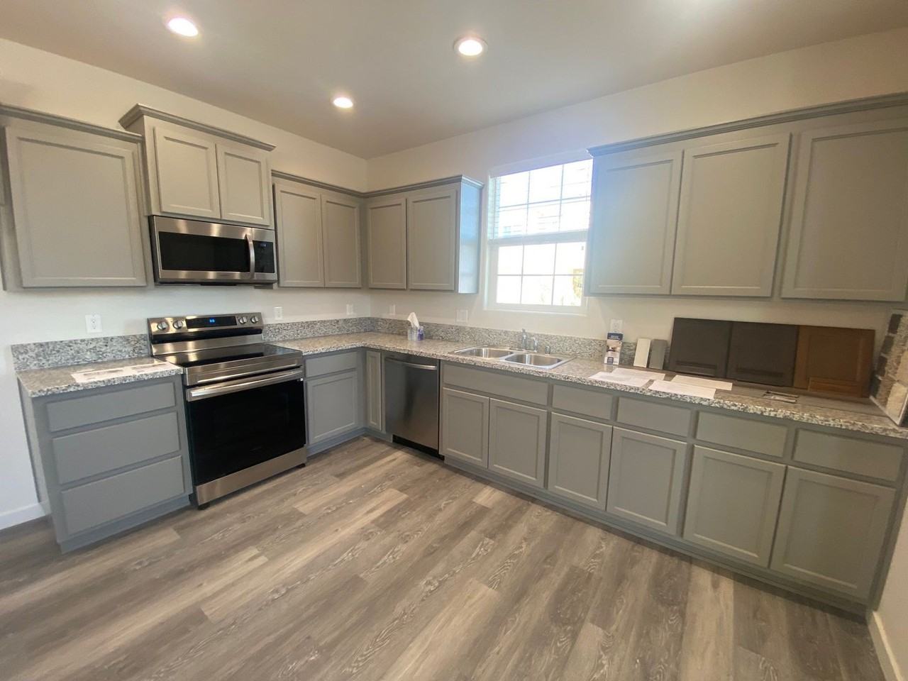 6824 Mangosteen Ln - Photo 5 of 21