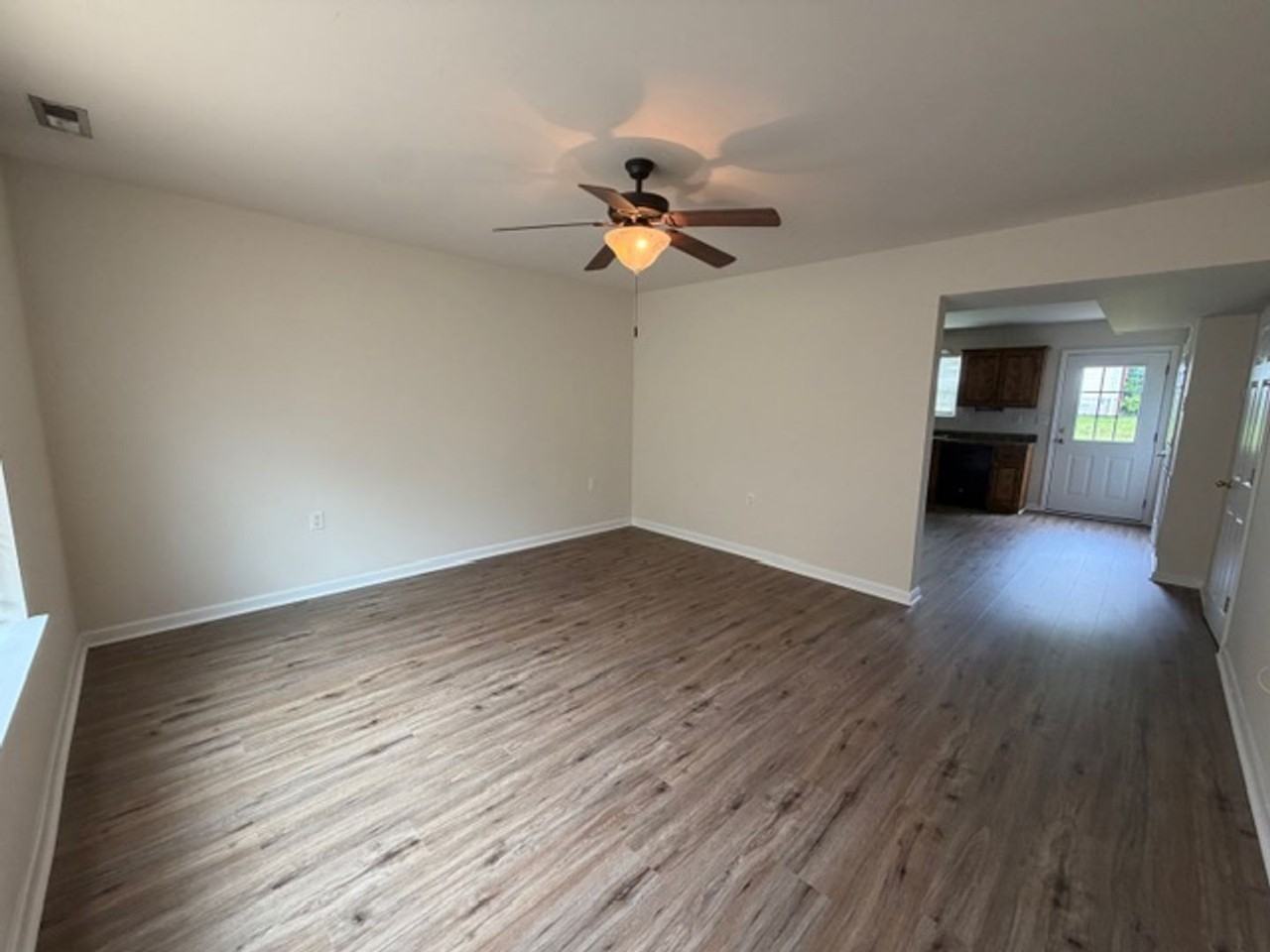 1293 Pond St Se - Photo 2 of 11