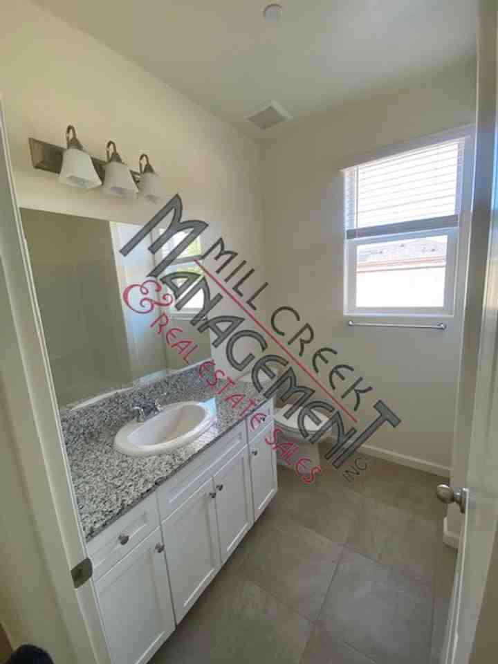 3909 W Nellis Ave - Photo 6 of 17