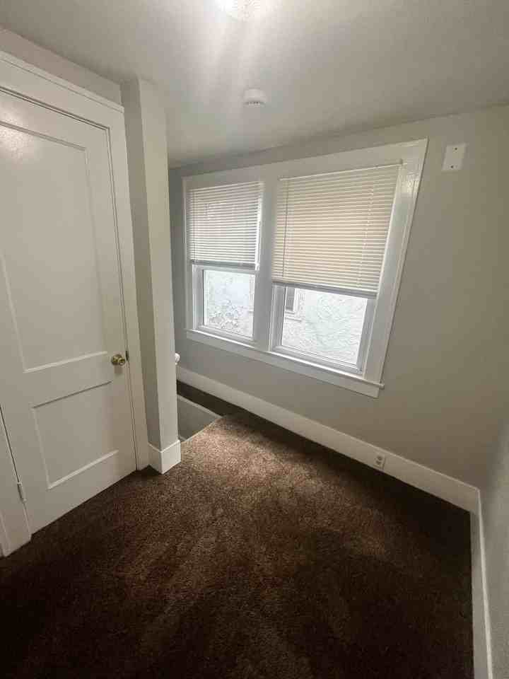 836 S 41st St - Photo 6 of 14