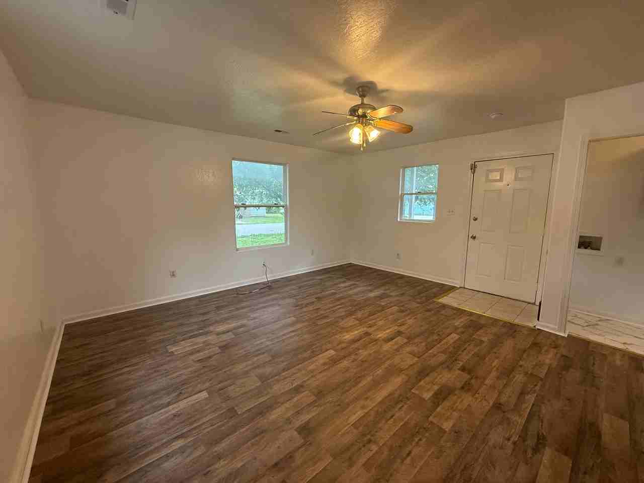 2323 E Division St - Photo 2 of 13