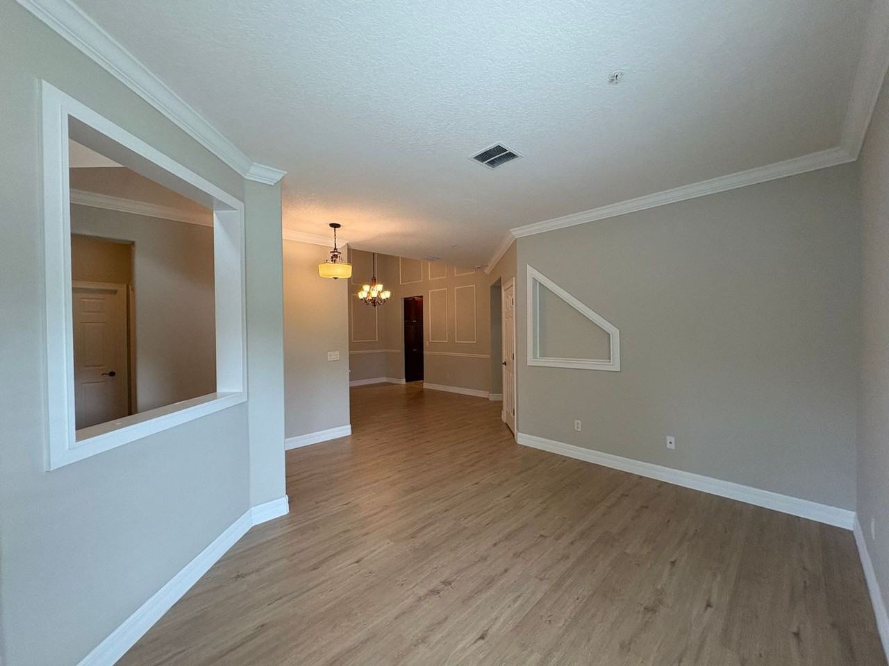 6874 Sorrento St - Photo 4 of 30