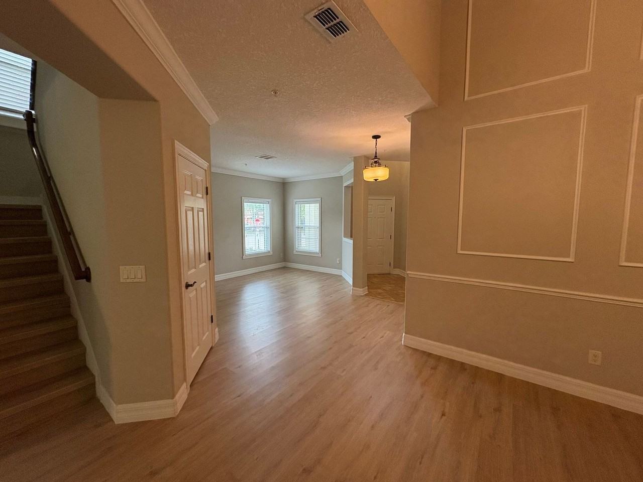 6874 Sorrento St - Photo 5 of 30