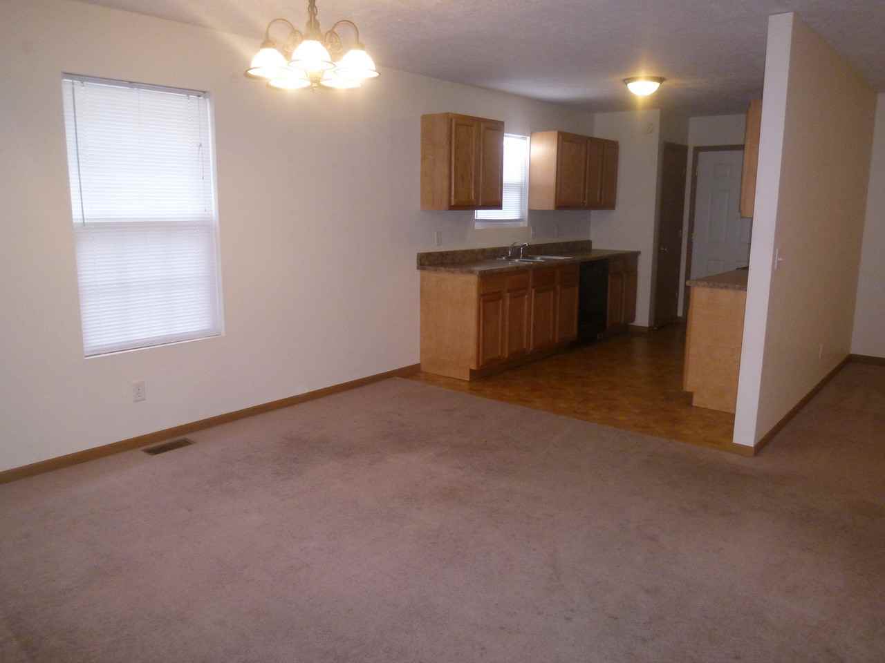3127 N 12th St - Photo 4 of 13