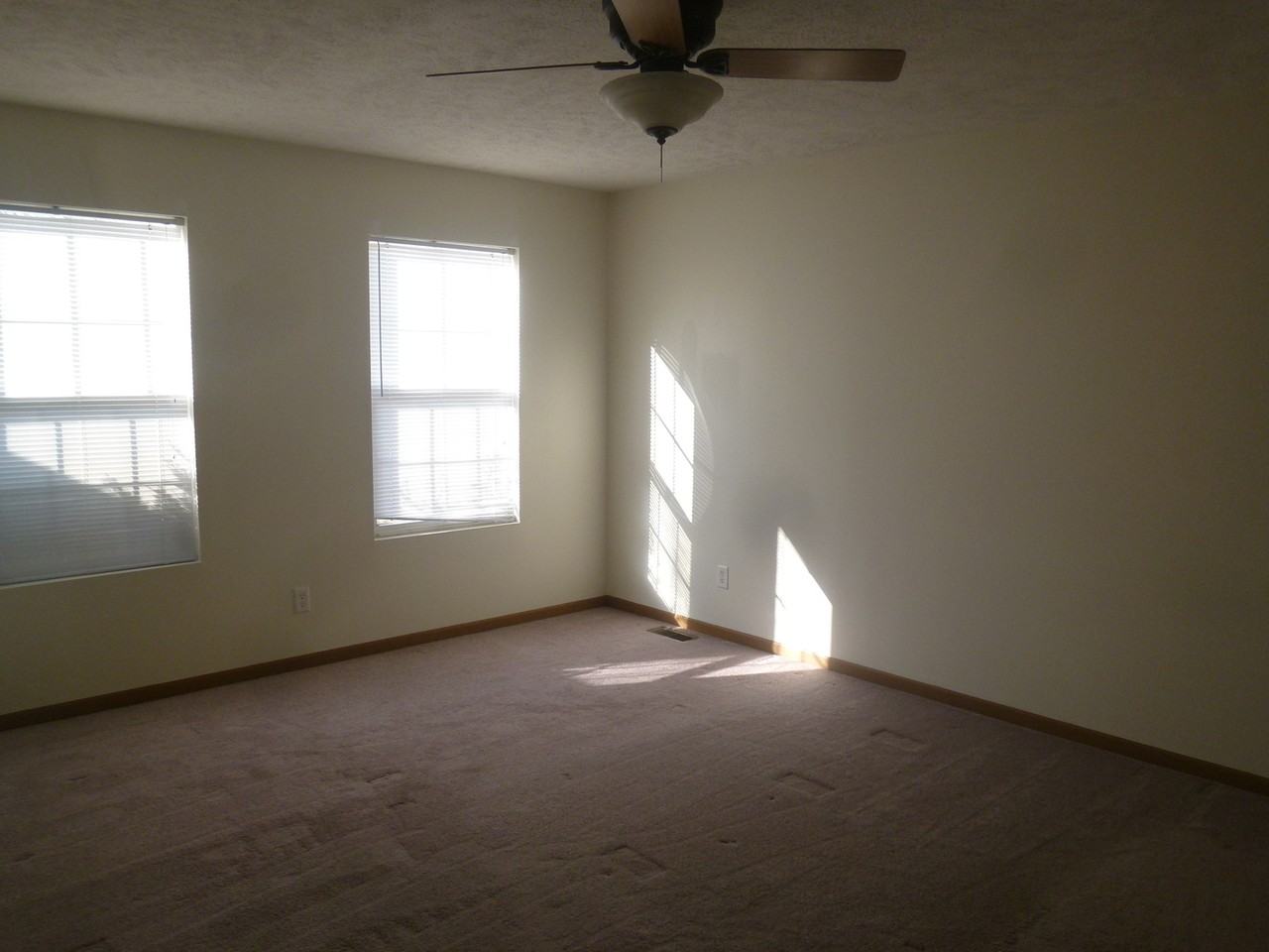 3127 N 12th St - Photo 6 of 13