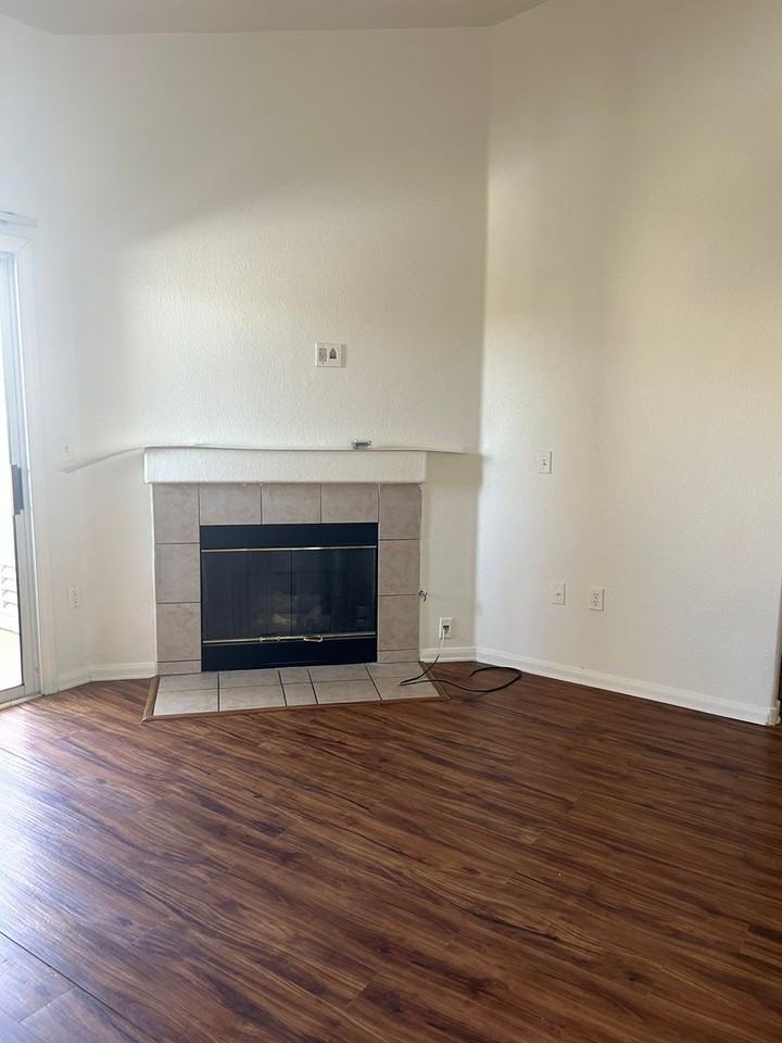 855 N Stephanie St #1123 - Photo 7 of 25