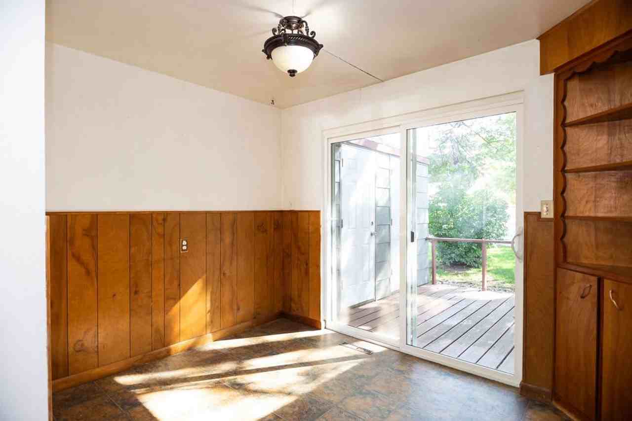 402 Tedmon Dr - Photo 5 of 33