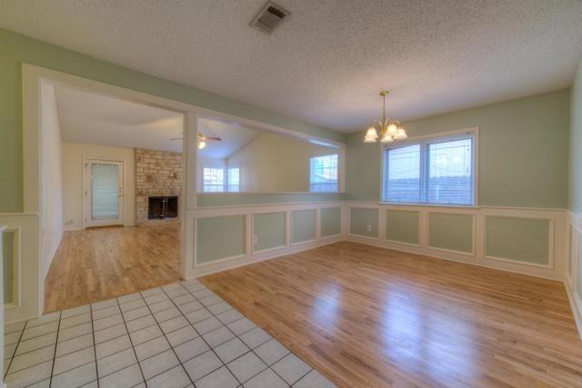 9746 Anderson Village Dr - Photo 6 of 32
