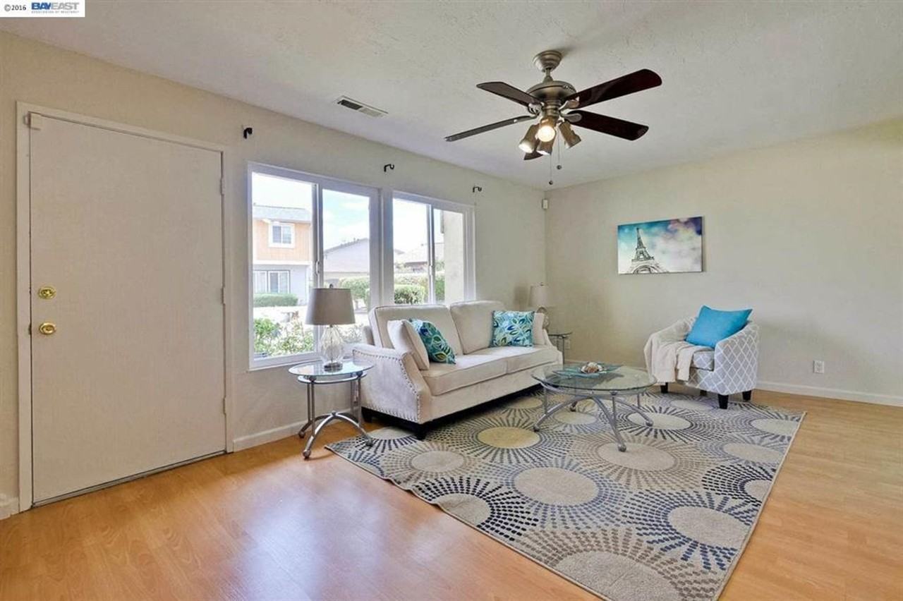 4132 Jamaica Ter - Photo 4 of 20