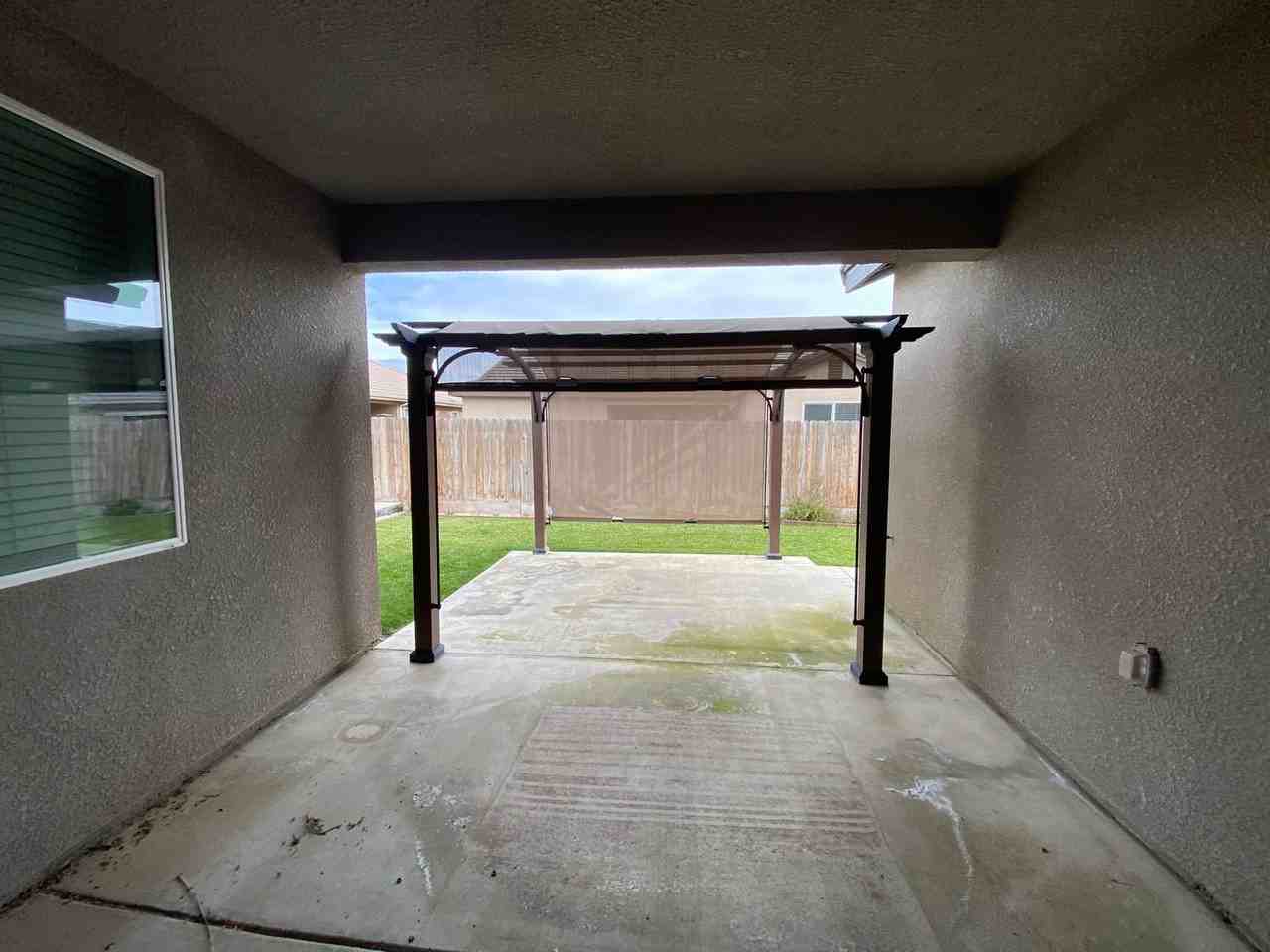 3212 N Noyes Ct - Photo 4 of 29