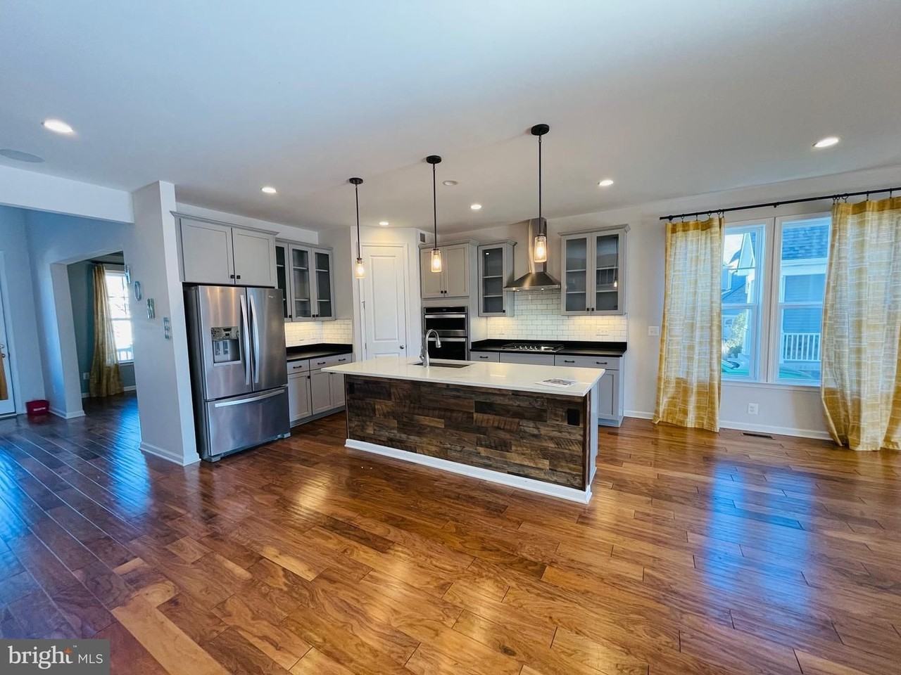 508 Sourwood Ct - Photo 2 of 36