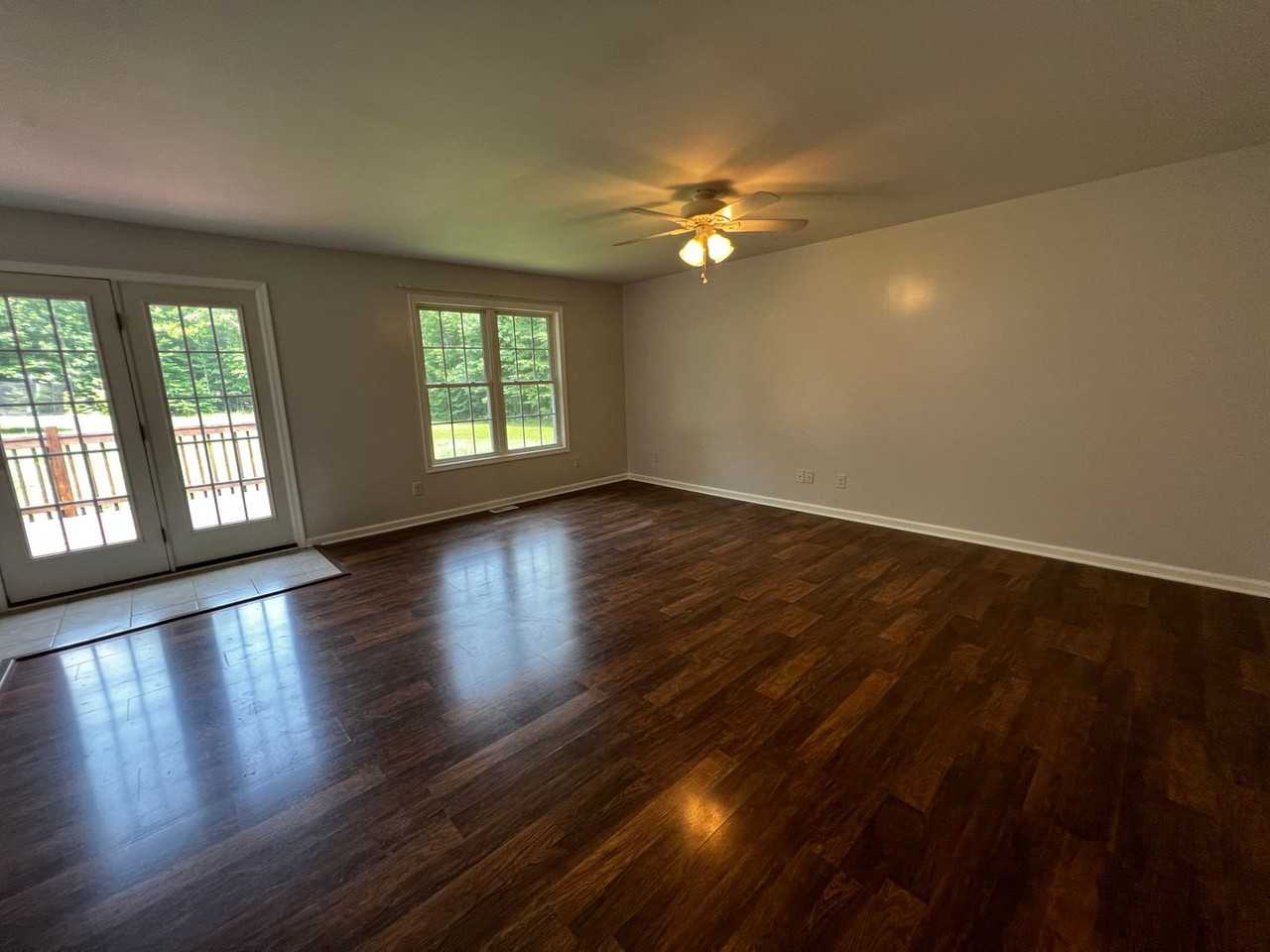 596 Landing Rd - Photo 5 of 19
