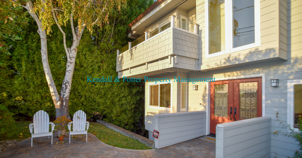544 Cuesta Dr - Photo 7 of 41