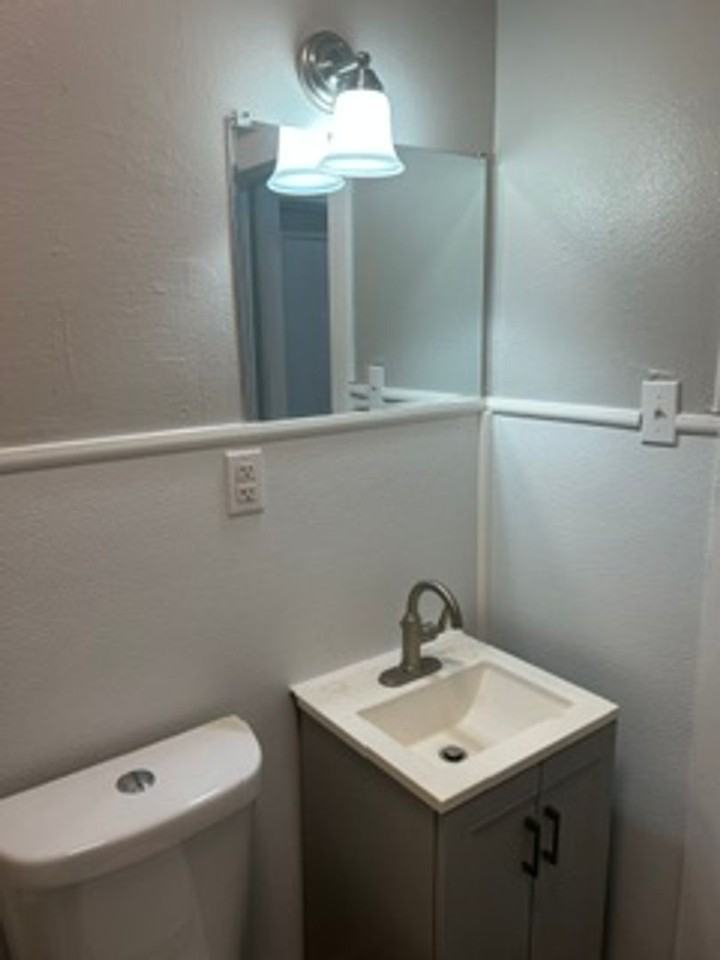 923 Sunset Ave - Photo 5 of 8