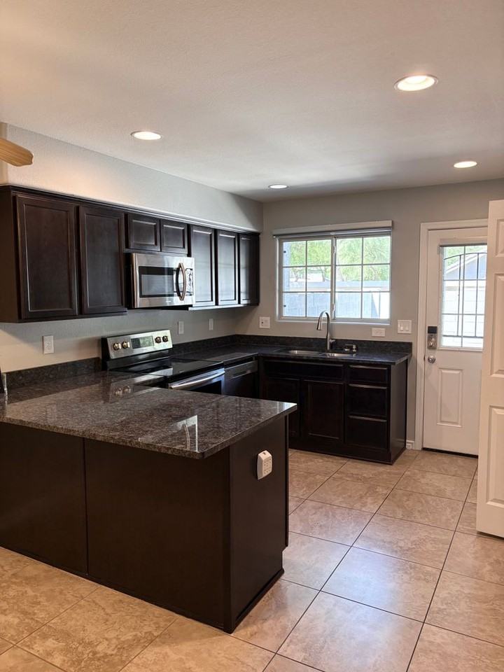 860 N Mcqueen Rd #1159 - Photo 4 of 26
