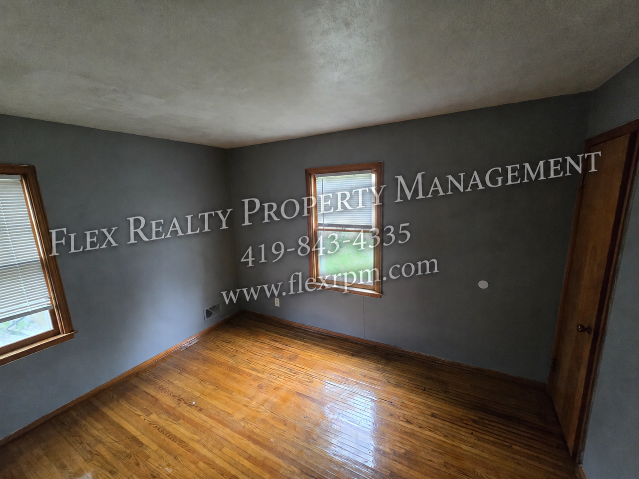 3901 Leybourn Ave - Photo 4 of 12