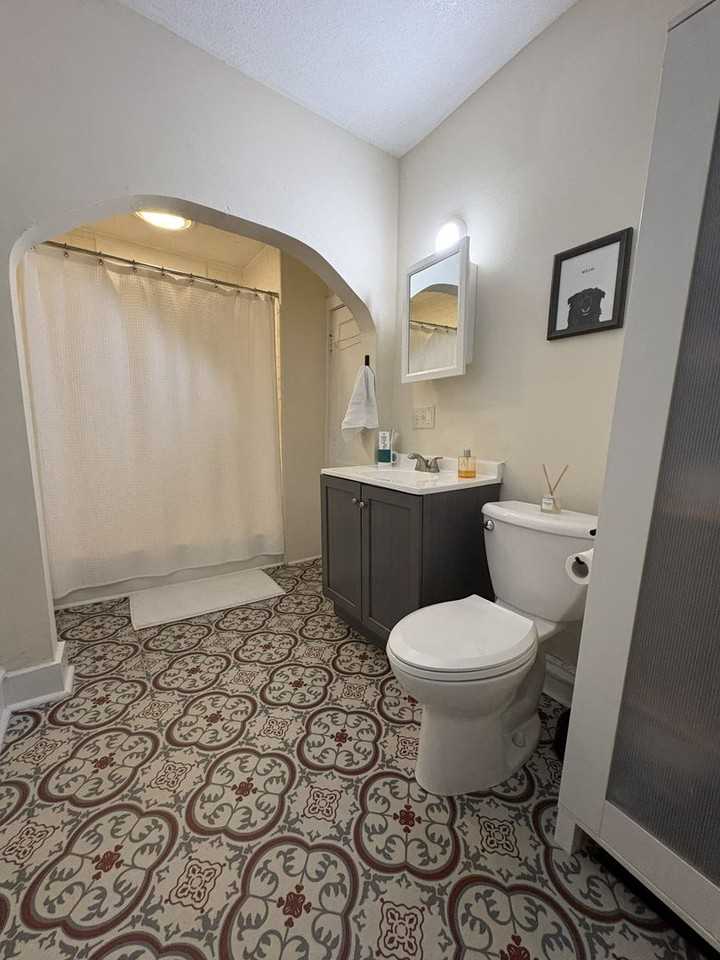 503 S Race St - Photo 5 of 24