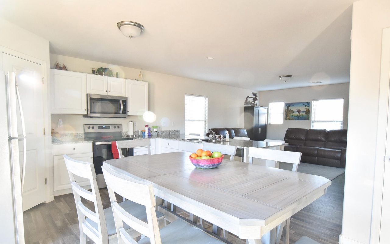 347 E Impala Ct - Photo 6 of 18