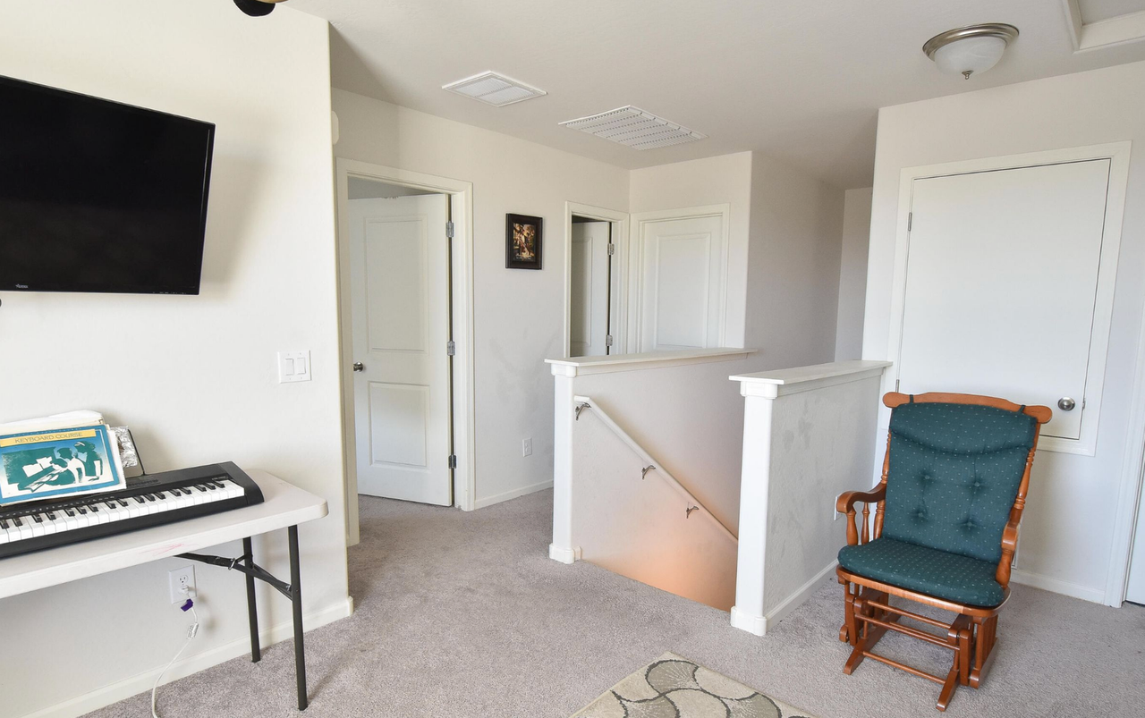 347 E Impala Ct - Photo 7 of 18
