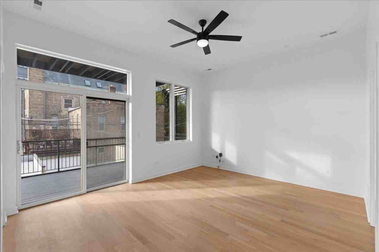 1651 W Chicago Ave #3W - Photo 5 of 13