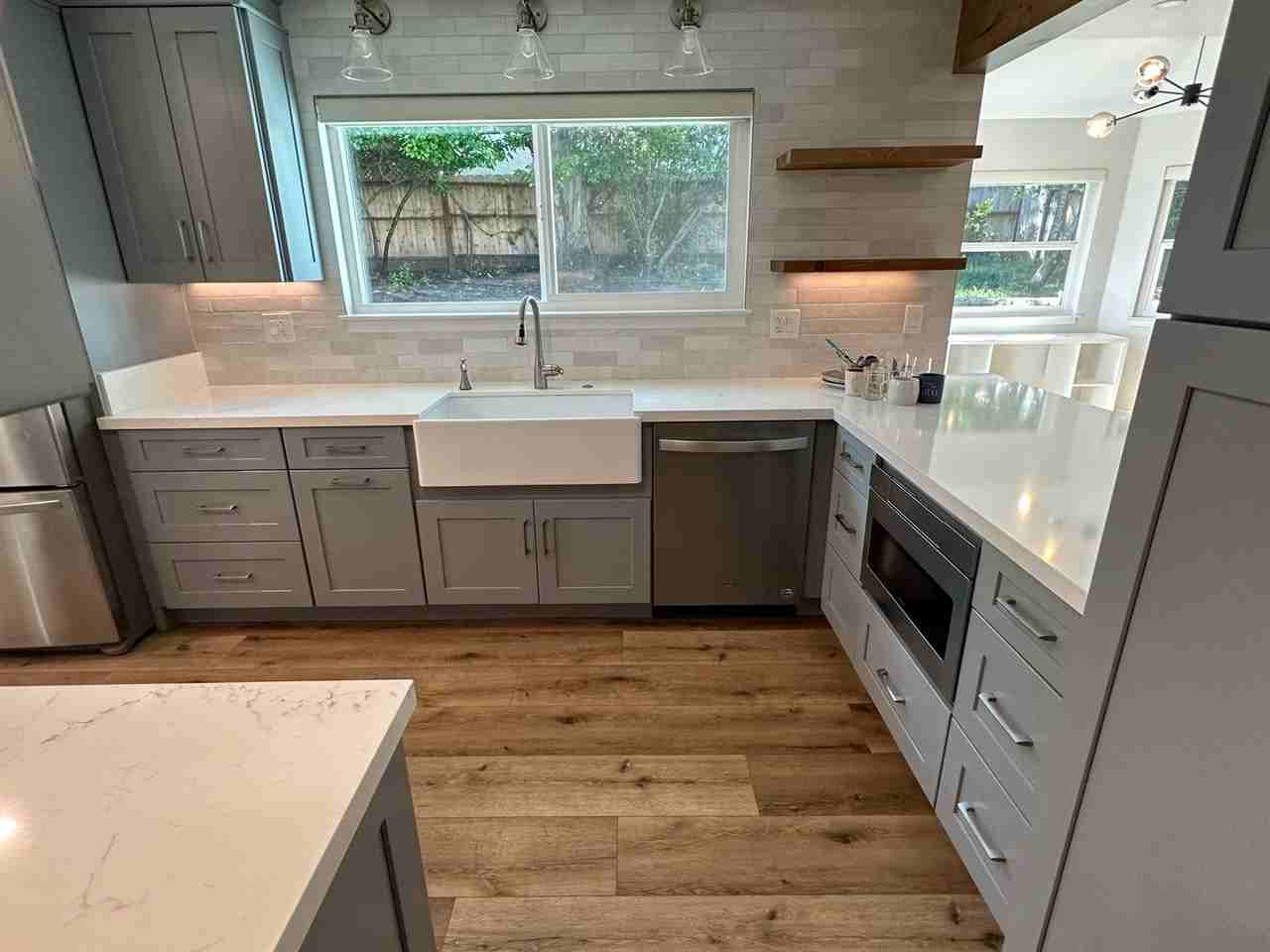 417 Woodbridge St - Photo 7 of 28